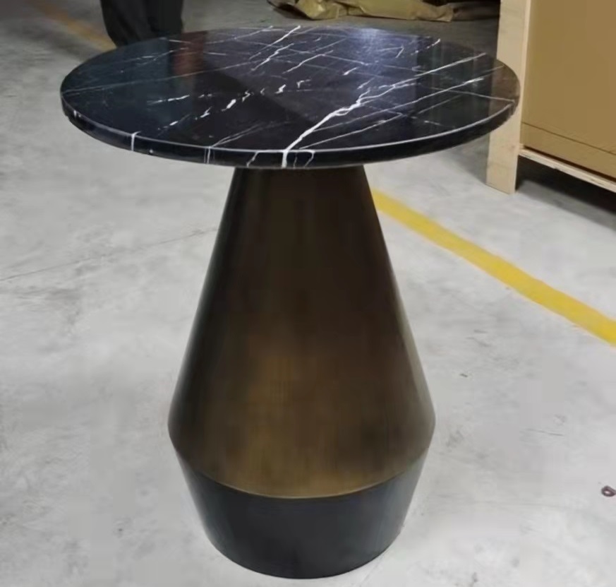 <b>戶外家具</b>
